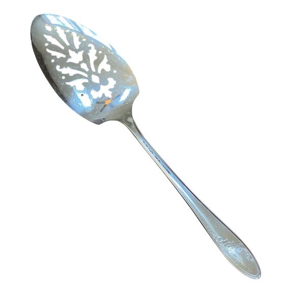 Oneida Silver Pie Cake Pastry Server Queen Bess II pierced floral vintage 1946 - Picture 2 of 6